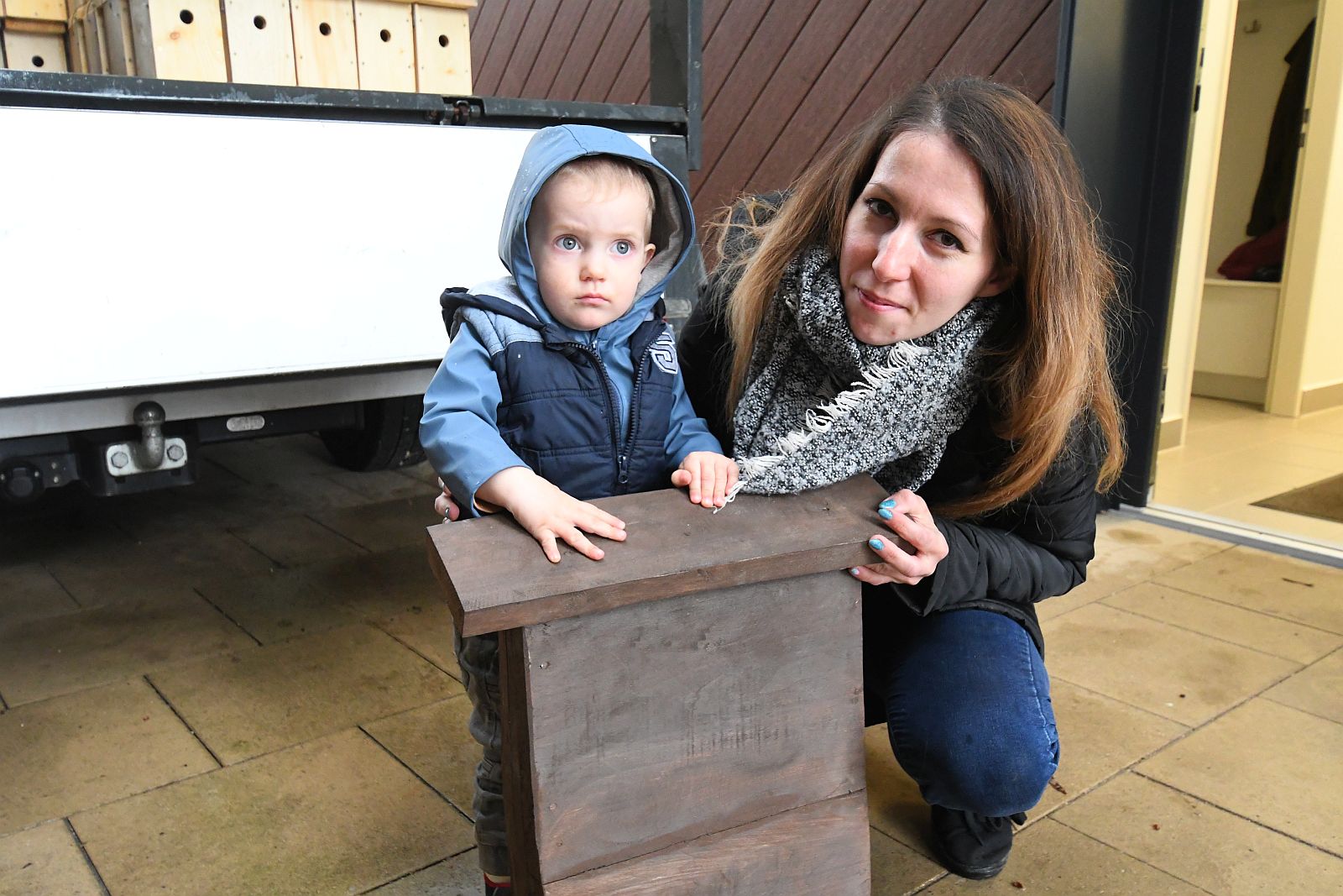 Virágos Székesfehérvár – elkezdődött a fecskefészkek, a madár- és denevérodúk kiosztása